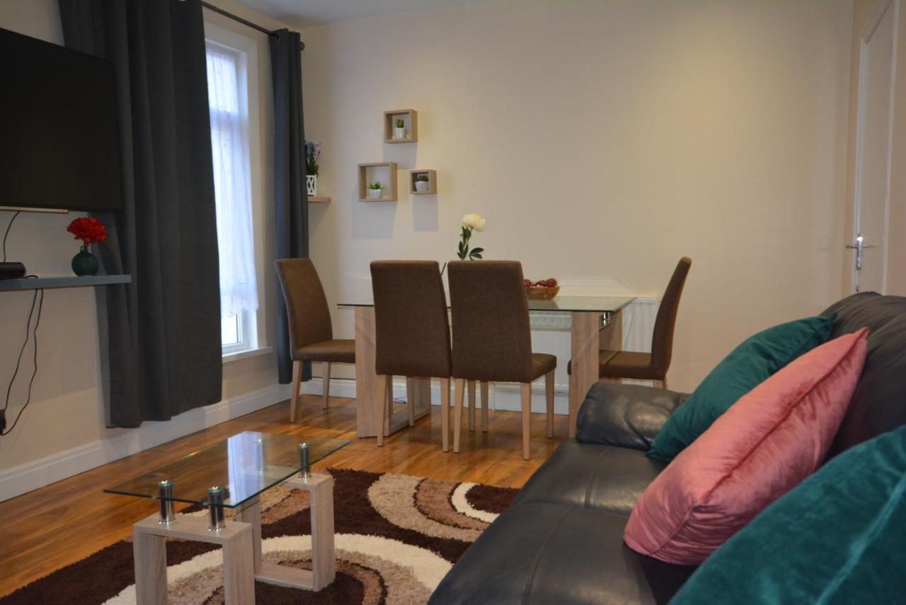 London Modern 4 Bedroom Apartment Eksteriør bilde