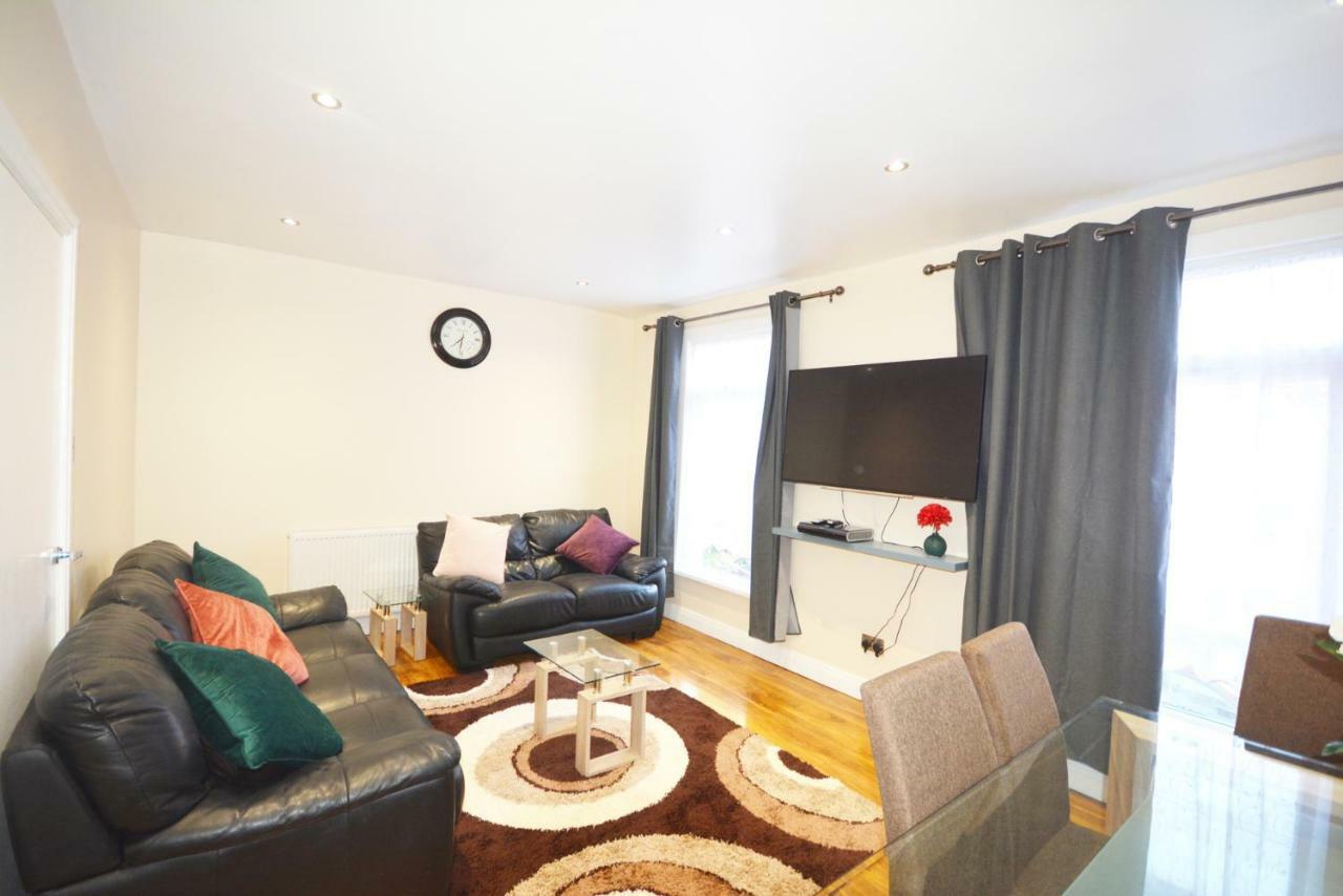 London Modern 4 Bedroom Apartment Eksteriør bilde