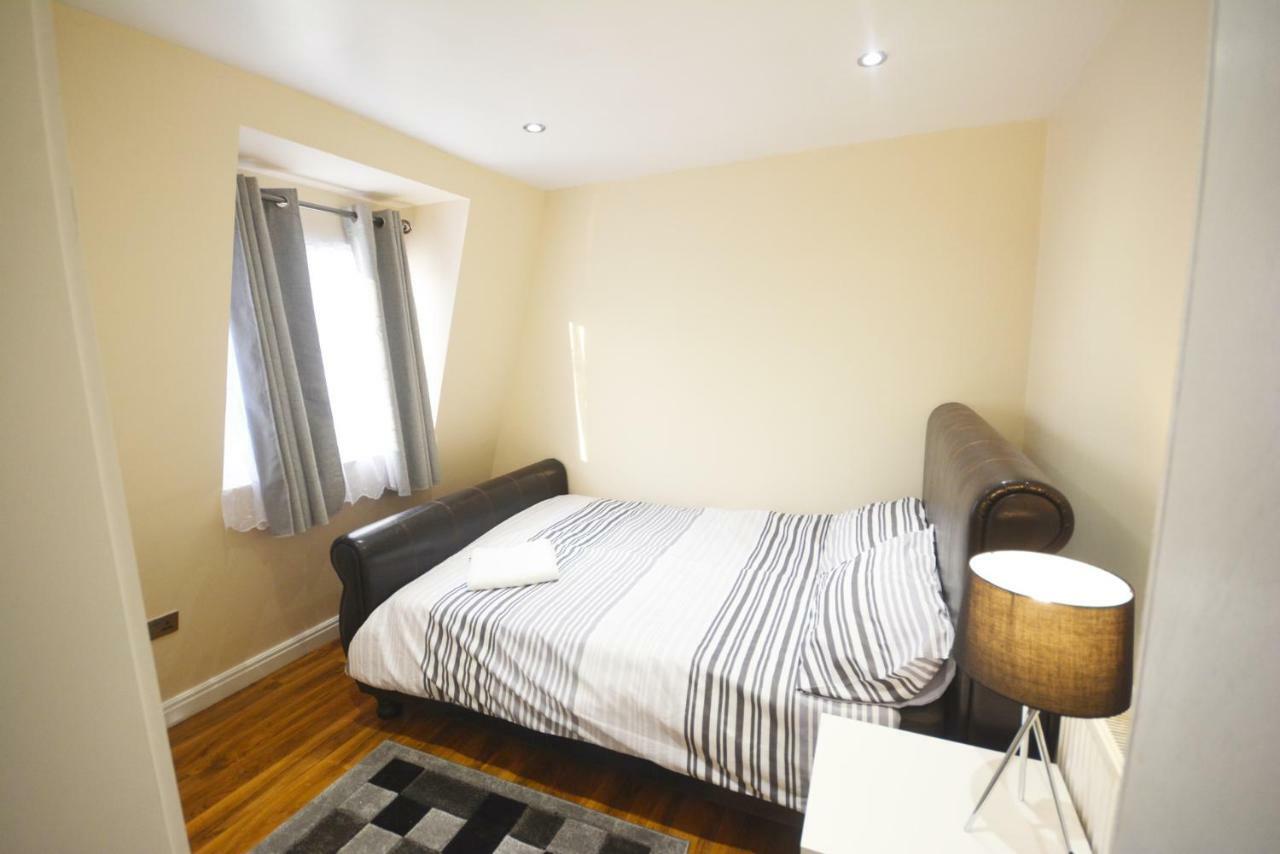 London Modern 4 Bedroom Apartment Eksteriør bilde