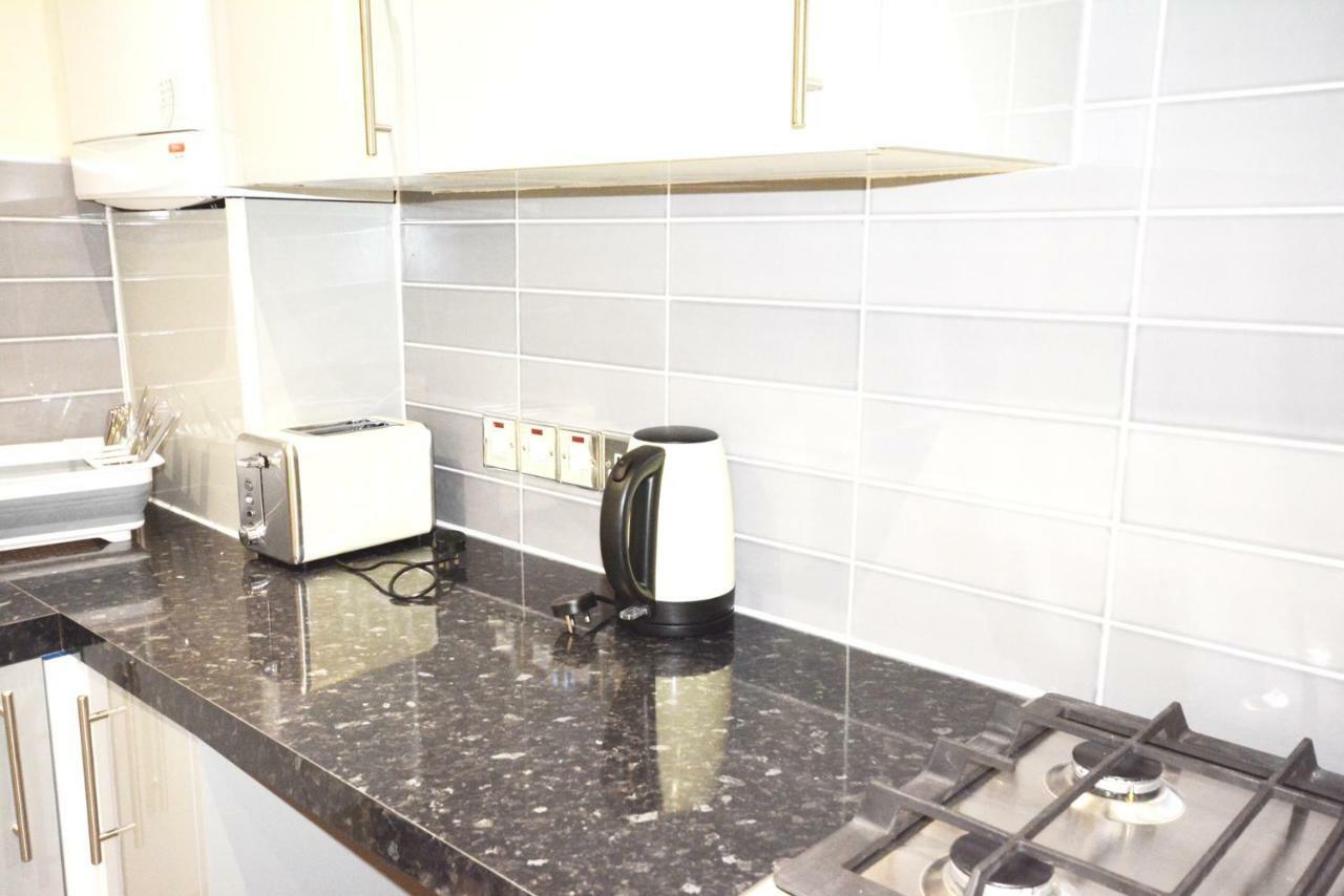 London Modern 4 Bedroom Apartment Eksteriør bilde